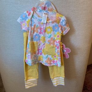 🌷 NEW 3-6 months Baby Girl Floral Outfit with Hat